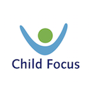 La Fondation pour Enfants Disparus et Sexuellement Exploités est une fondation d’utilité publique active sous le nom de Child Focus. Un seul numéro d’appel d’urgence gratuit, le 116 000.